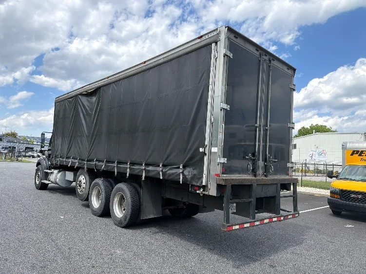 2019 Freightliner M2 112 in Belcamp, MD — photo 6