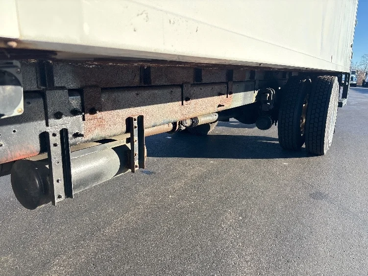 2014 Hino 338 - image 5