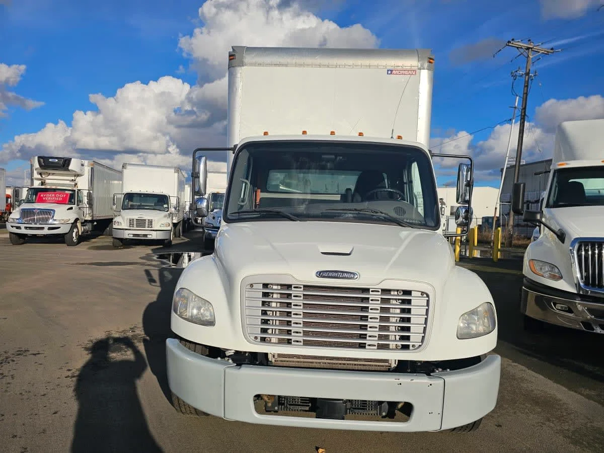 2019 Freightliner M2 106 in Tacoma, WA — photo 2