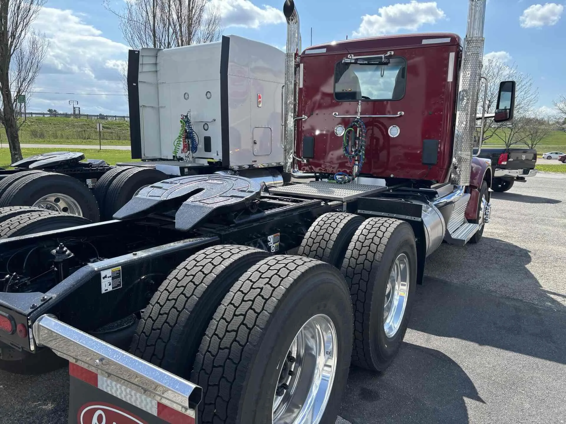 2027 Peterbilt 567 in Zanesville, OH — photo 3