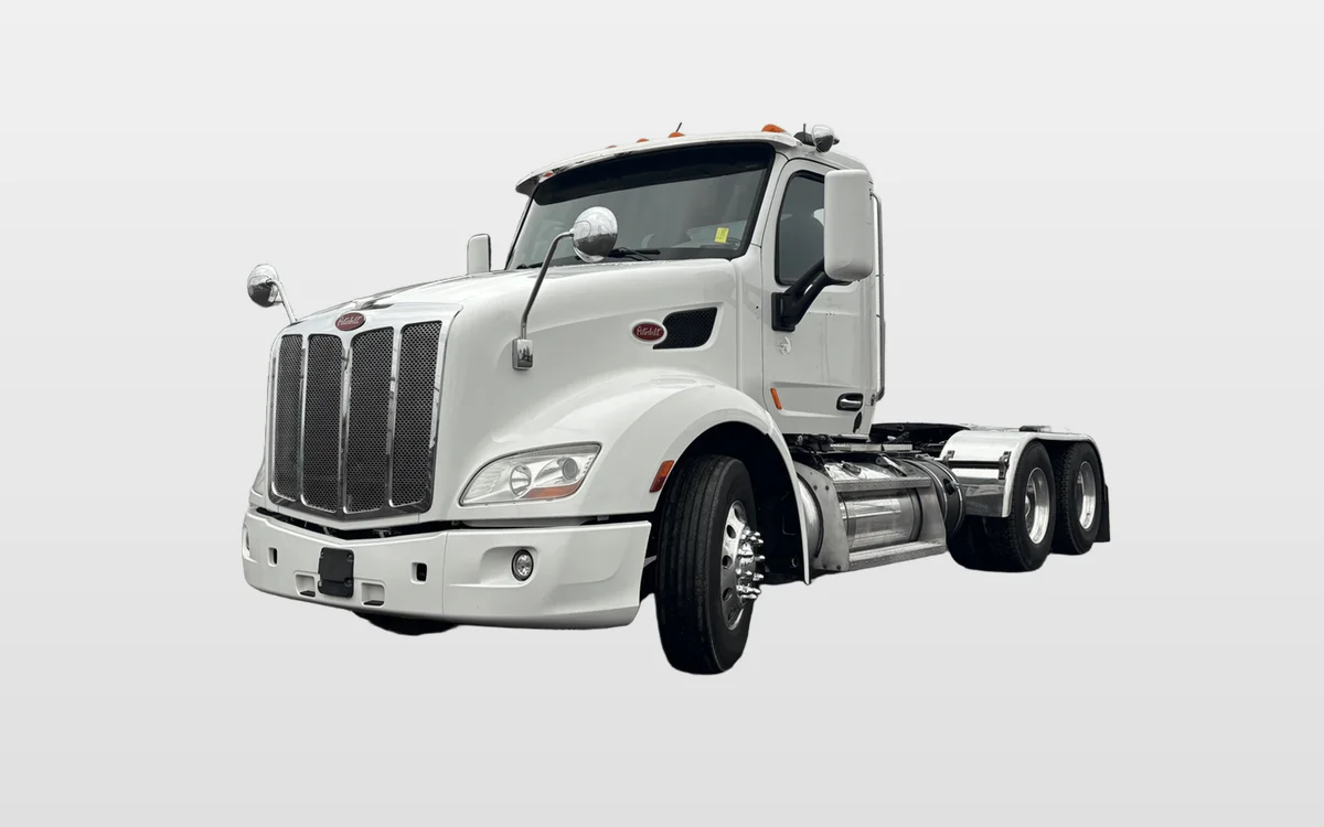 2020 Peterbilt 579 - image 1