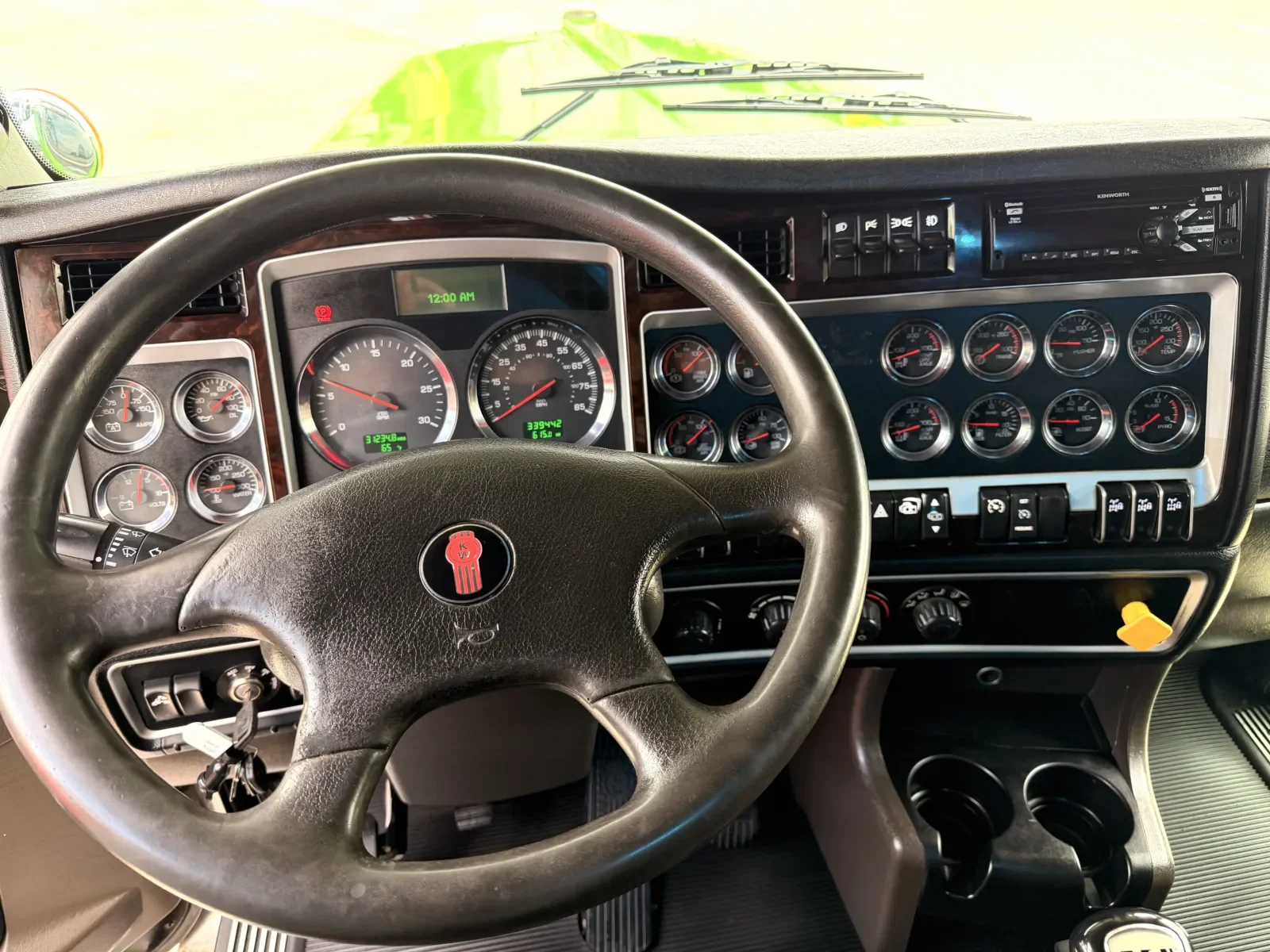 2019 Kenworth W900 - image 17