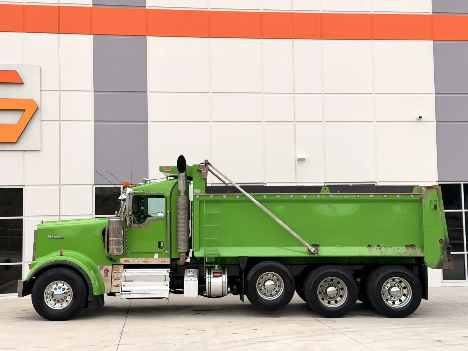 2019 Kenworth W900 - image 5