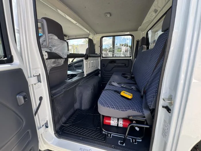 2026 Isuzu NPR - image 16