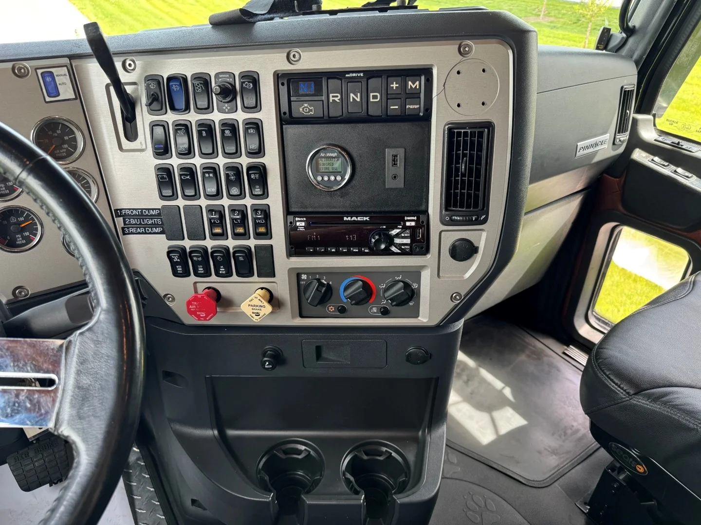 2014 Mack in Ankeny, IA — photo 15