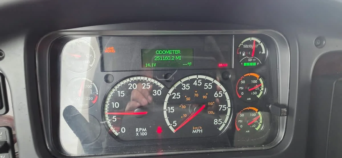 2020 Freightliner M2 106 - image 10