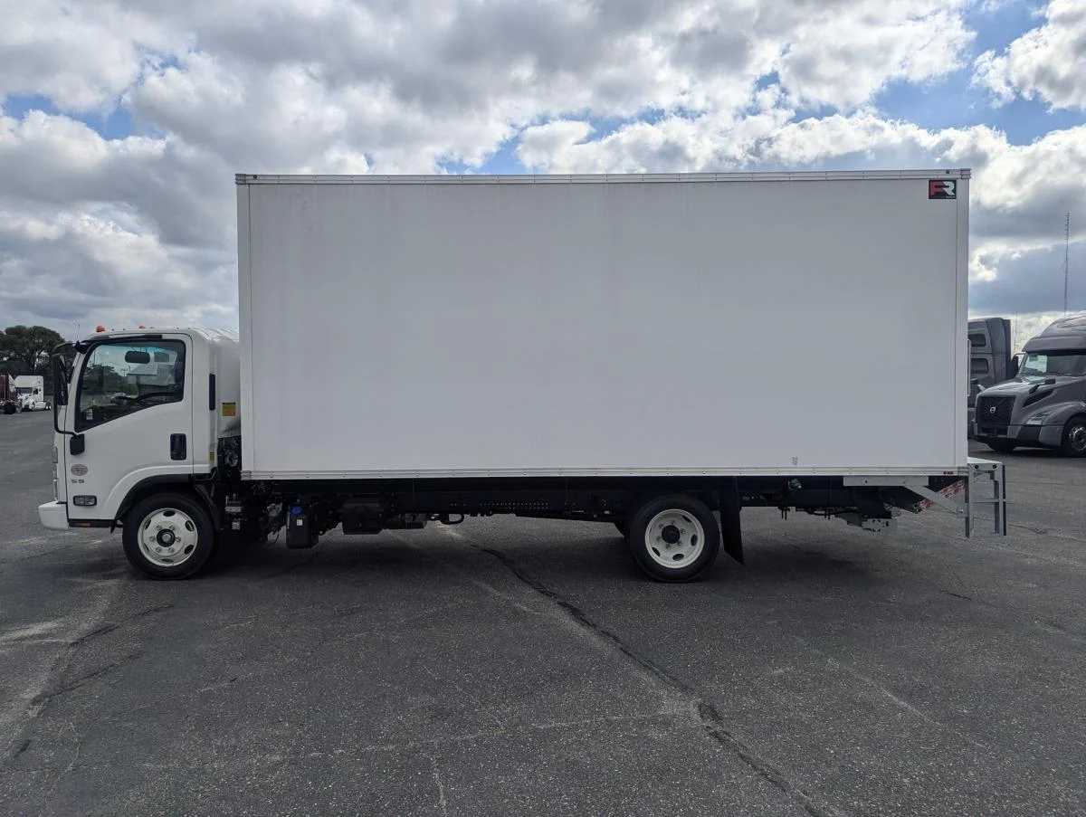 2024 Hino in Sauk Rapids, MN — photo 2