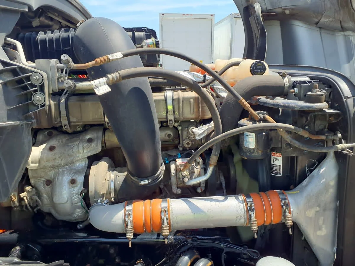 2020 Freightliner Cascadia in Wayland, MI — photo 13