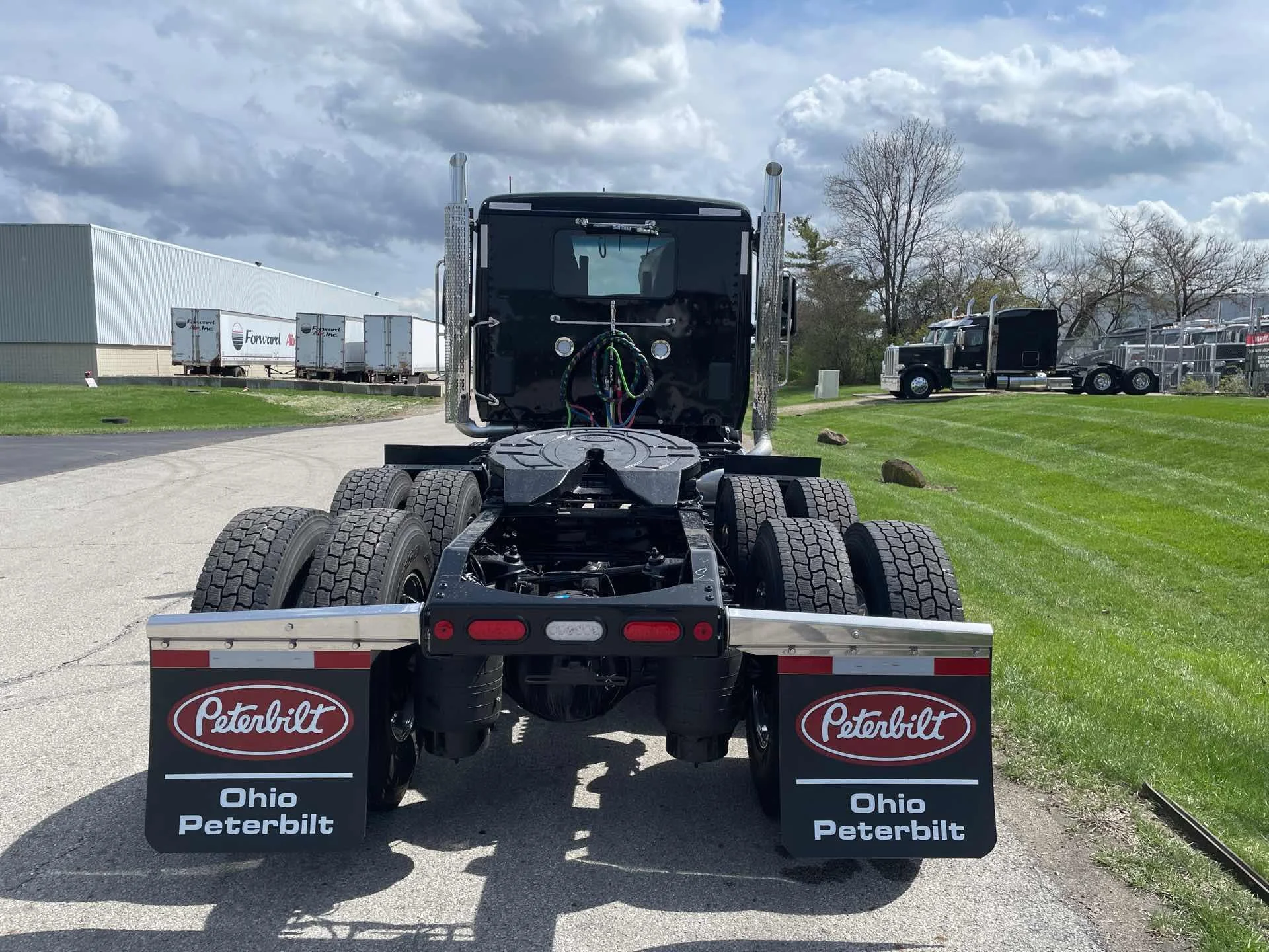 2027 Peterbilt 567 in Grove City, OH — photo 4