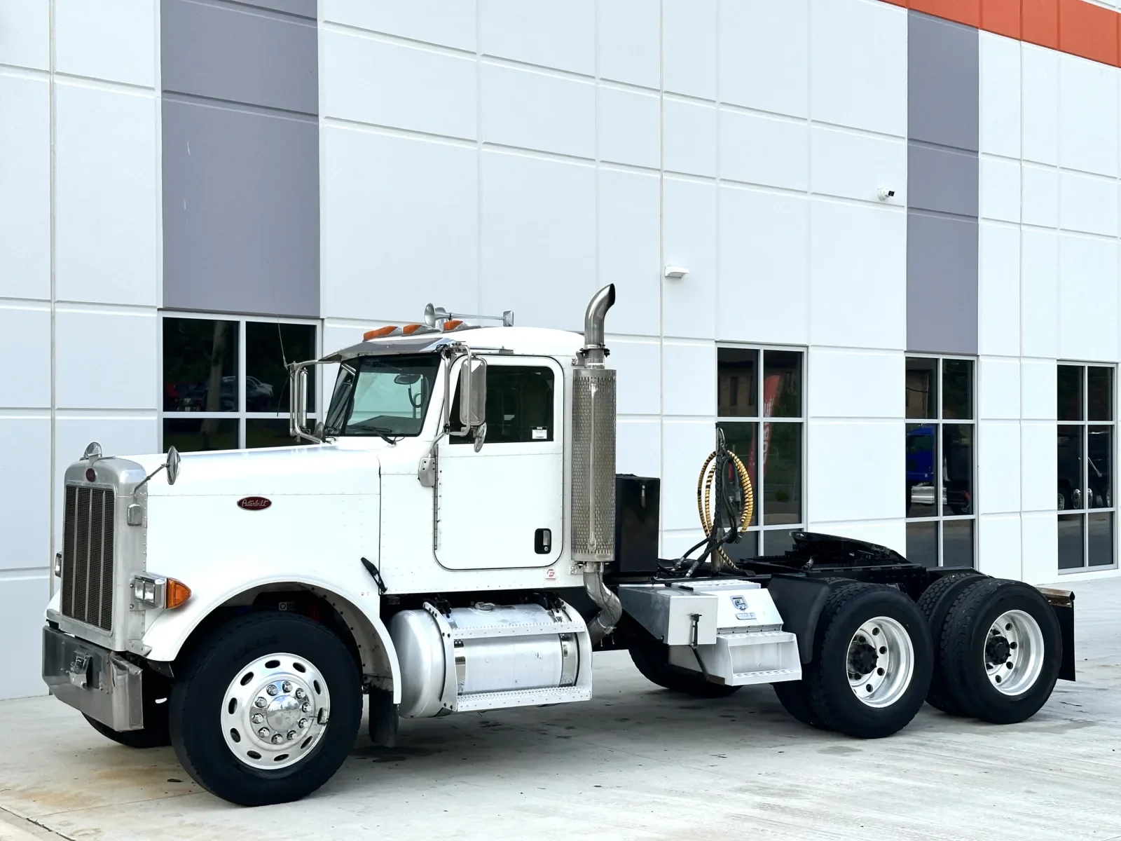 2006 Peterbilt 379 in Greer, SC — photo 2