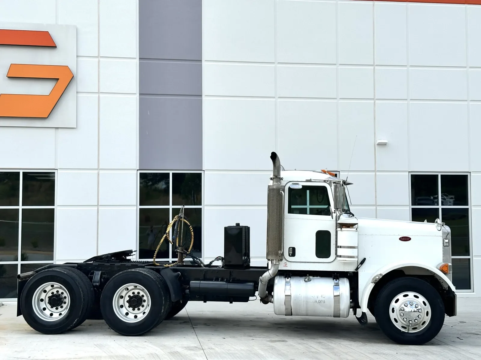 2006 Peterbilt 379 in Greer, SC — photo 3