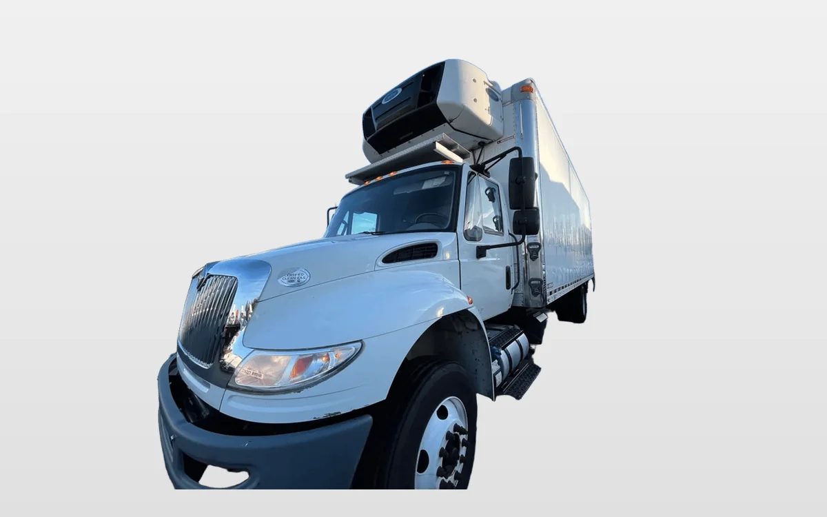 2016 International 4300 - image 1