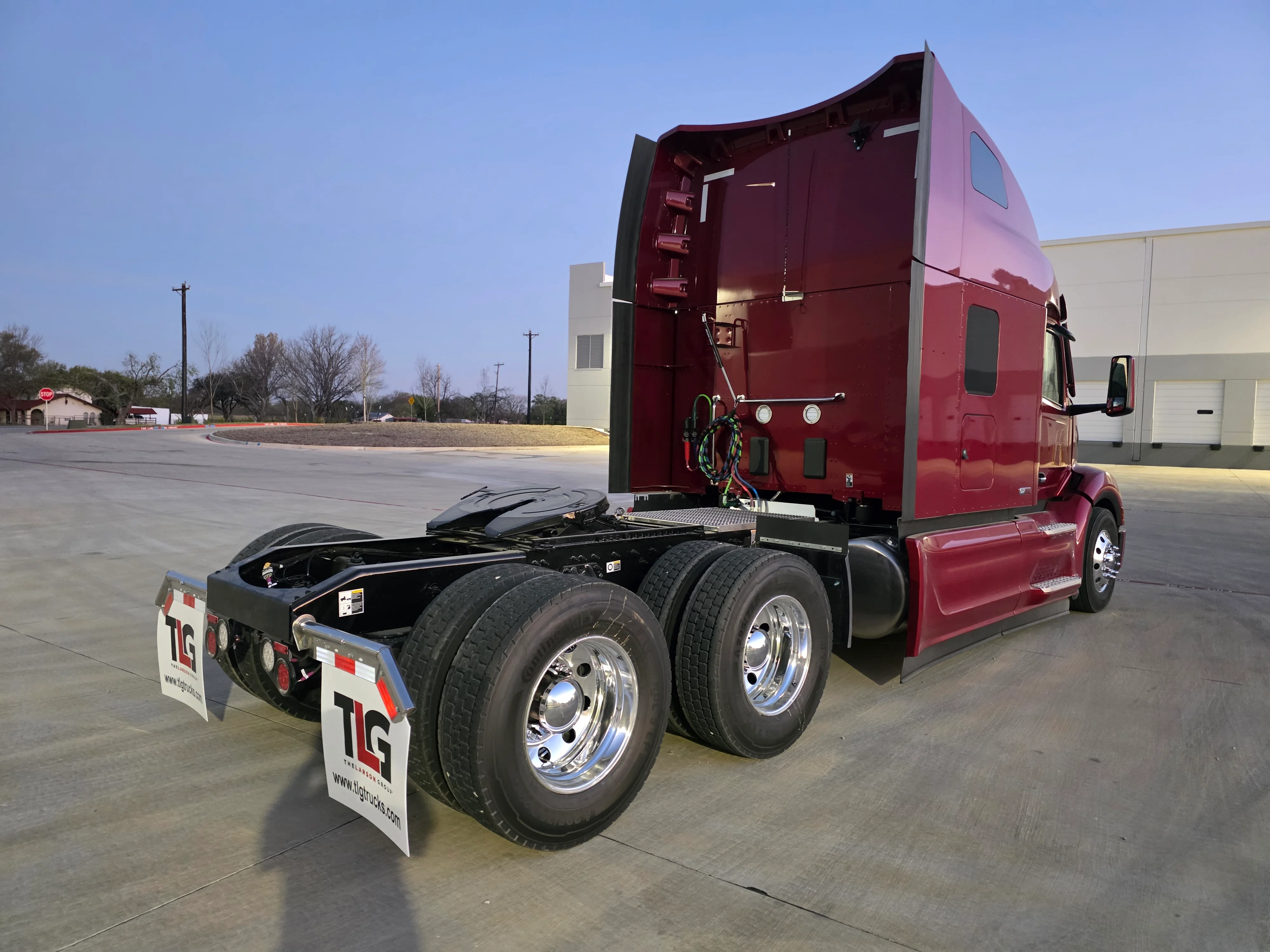 2027 Peterbilt 579 in Evansville, IN — photo 5