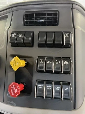 2024 Peterbilt 567 - image 18