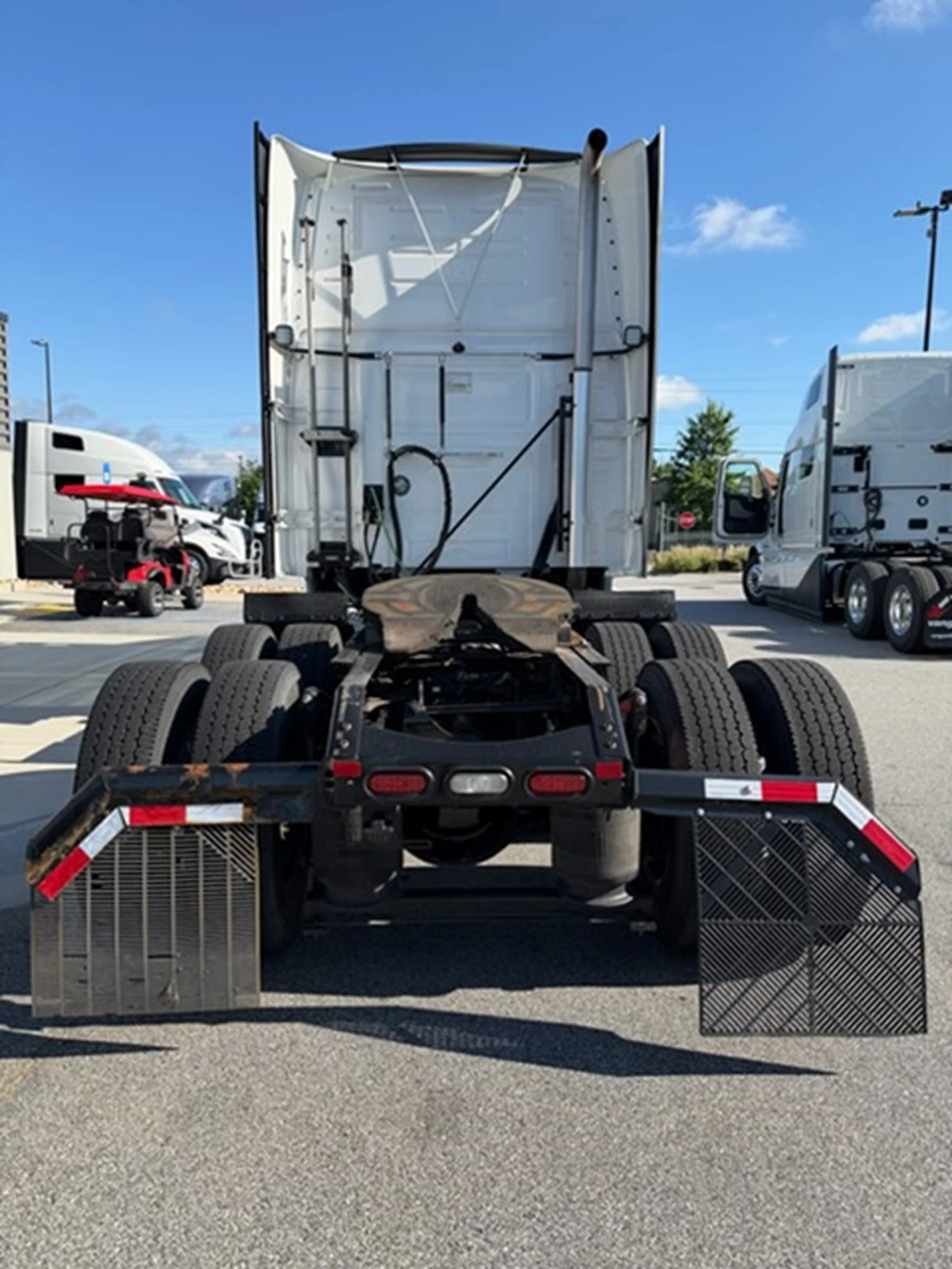 2023 Volvo VNL 860 in Guardian Atlanta — photo 4