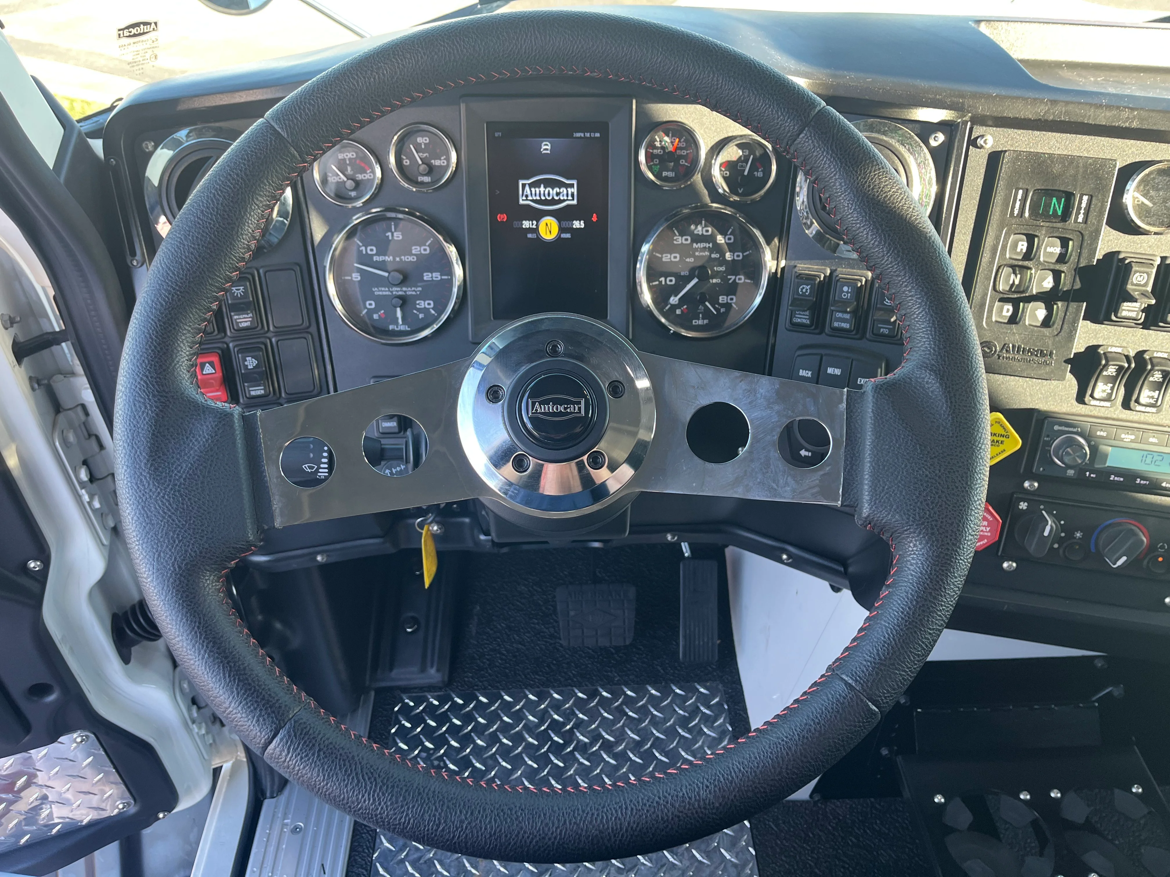 2025 Autocar DC-64 - image 10