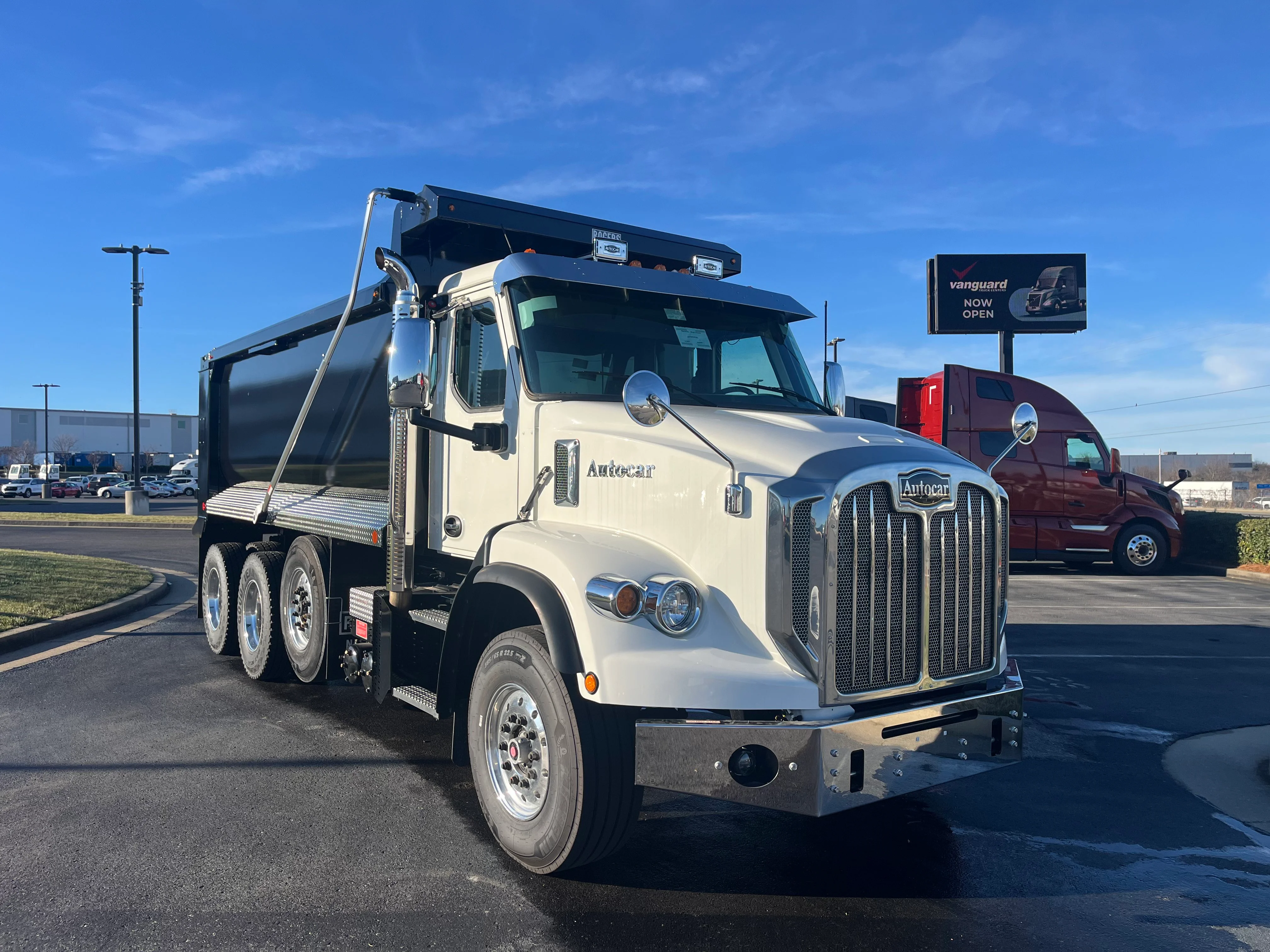 2025 Autocar DC-64 in CLARKSVILLE, TN