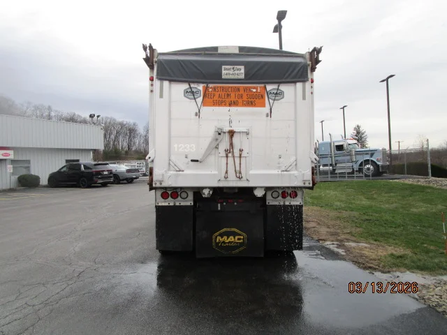 2018 Peterbilt 567 in Butler, PA — photo 4