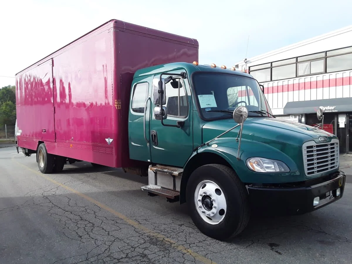 2016 Freightliner M2 106 - image 3