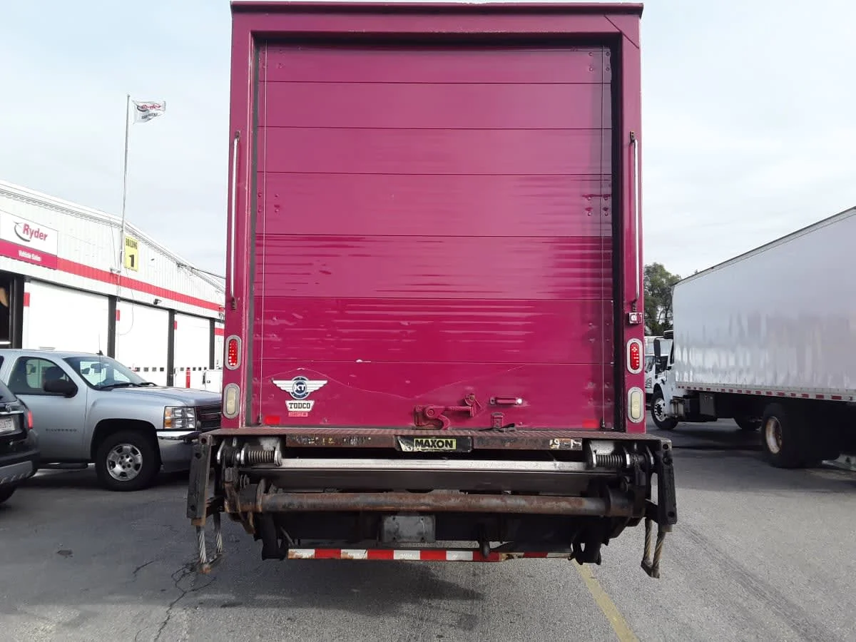 2016 Freightliner M2 106 - image 5