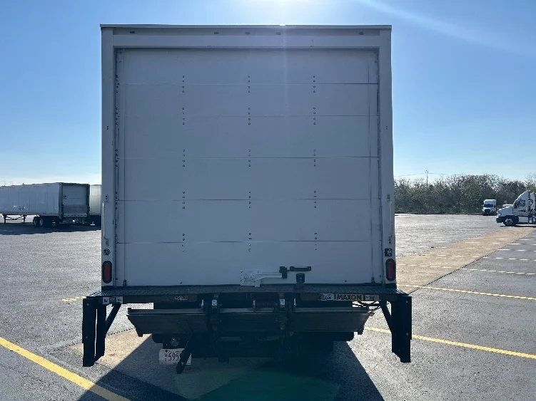 2022 Isuzu NQR - image 7