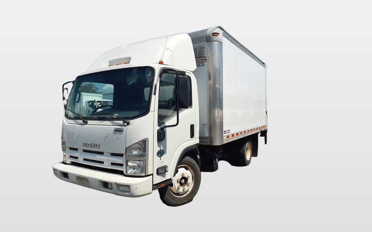 2014 Isuzu NQR - image 1