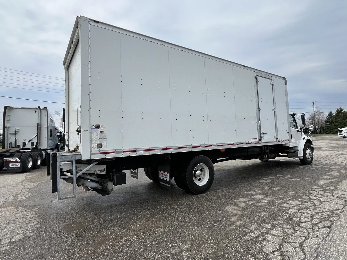 2019 Freightliner M2 106 in London, ON — photo 8