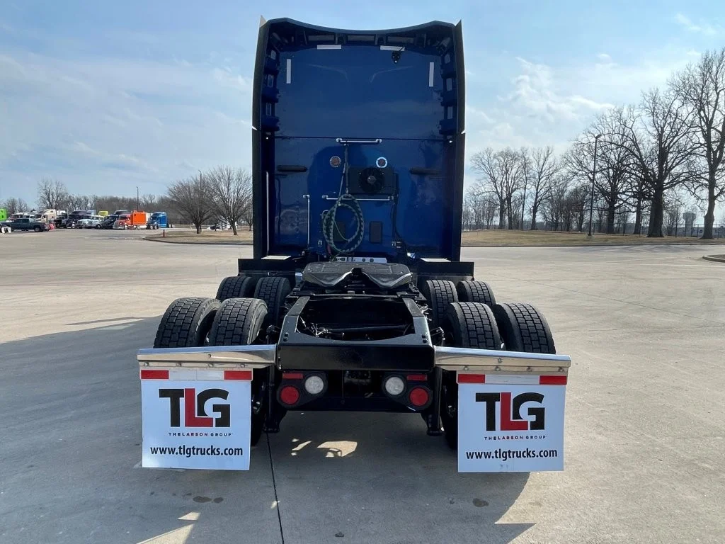 2023 Peterbilt 579 in Springfield, MO — photo 4