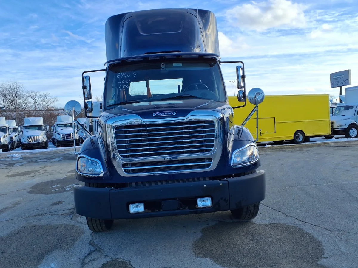2020 Freightliner M2 112 - image 2