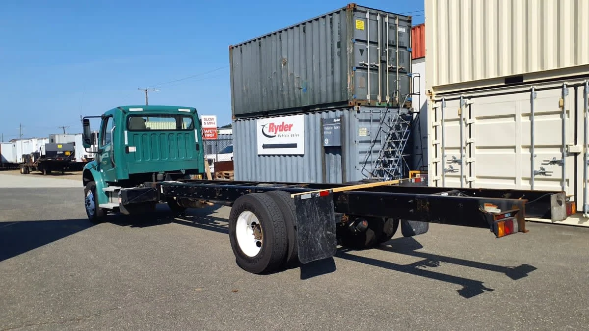 2021 Freightliner M2 106 in Springfield, MA — photo 6