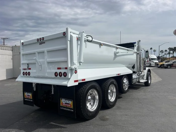 2027 Peterbilt 589 in Sylmar, CA — photo 10