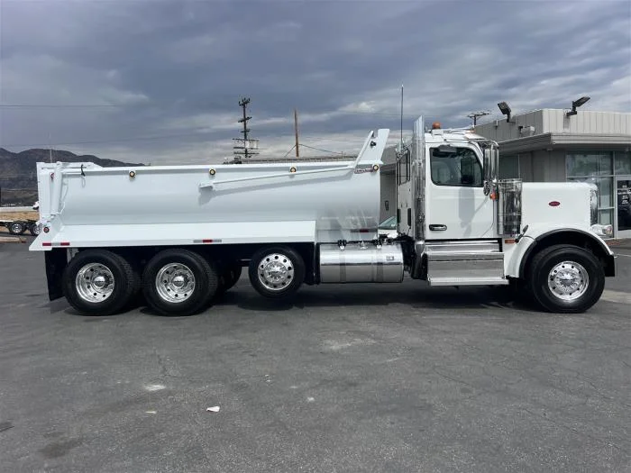 2027 Peterbilt 589 in Sylmar, CA — photo 6