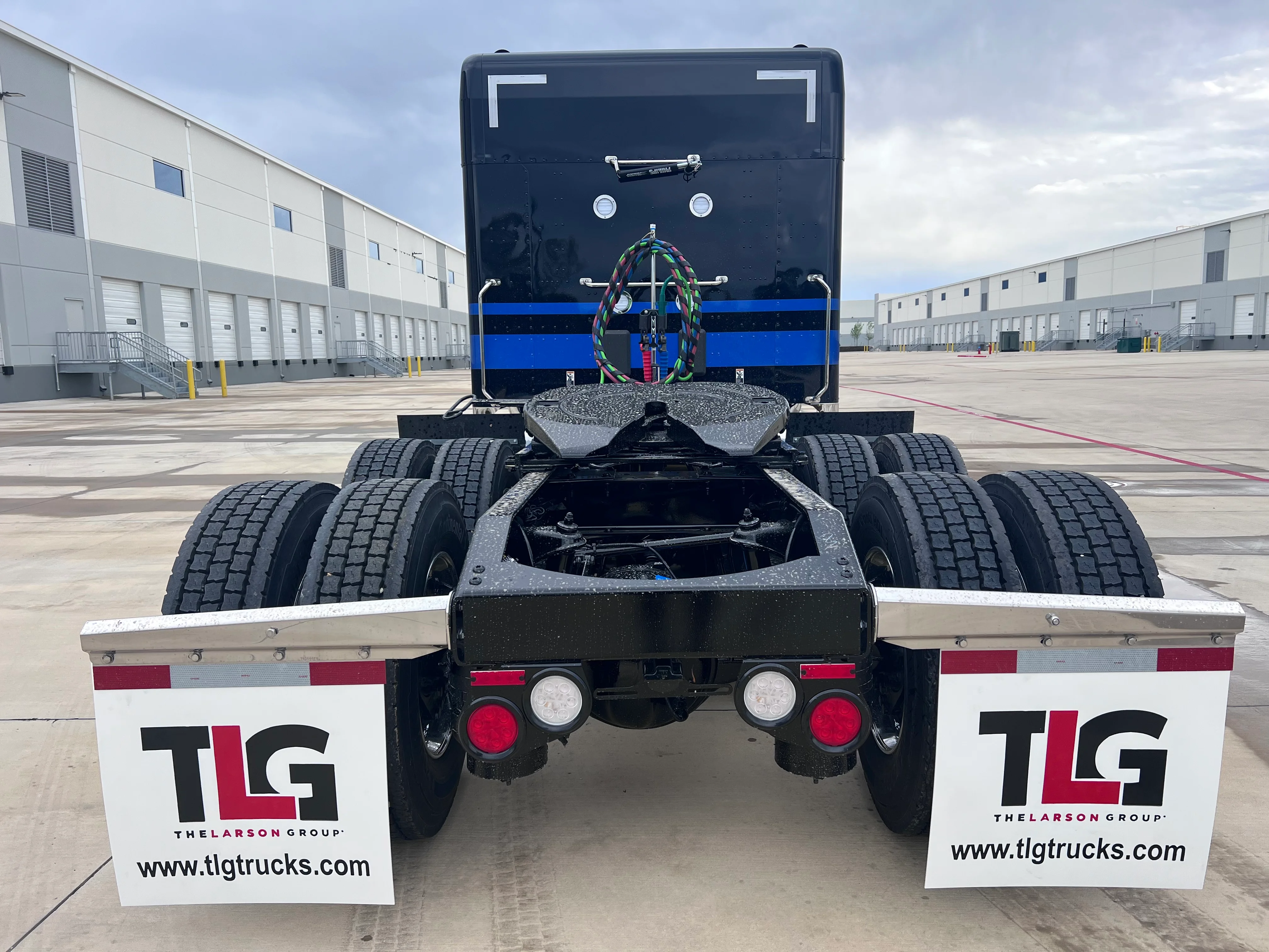 2027 Peterbilt 589 — photo 4