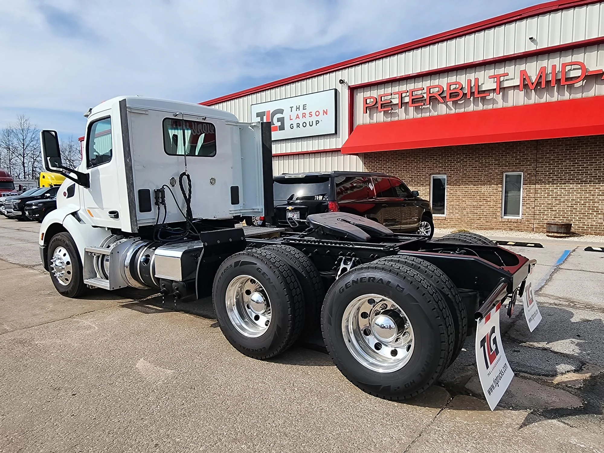 2021 Peterbilt 579 - image 3