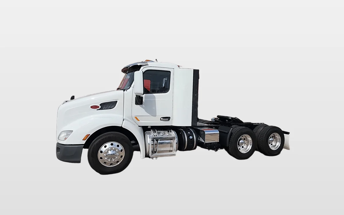 2021 Peterbilt 579 - image 1