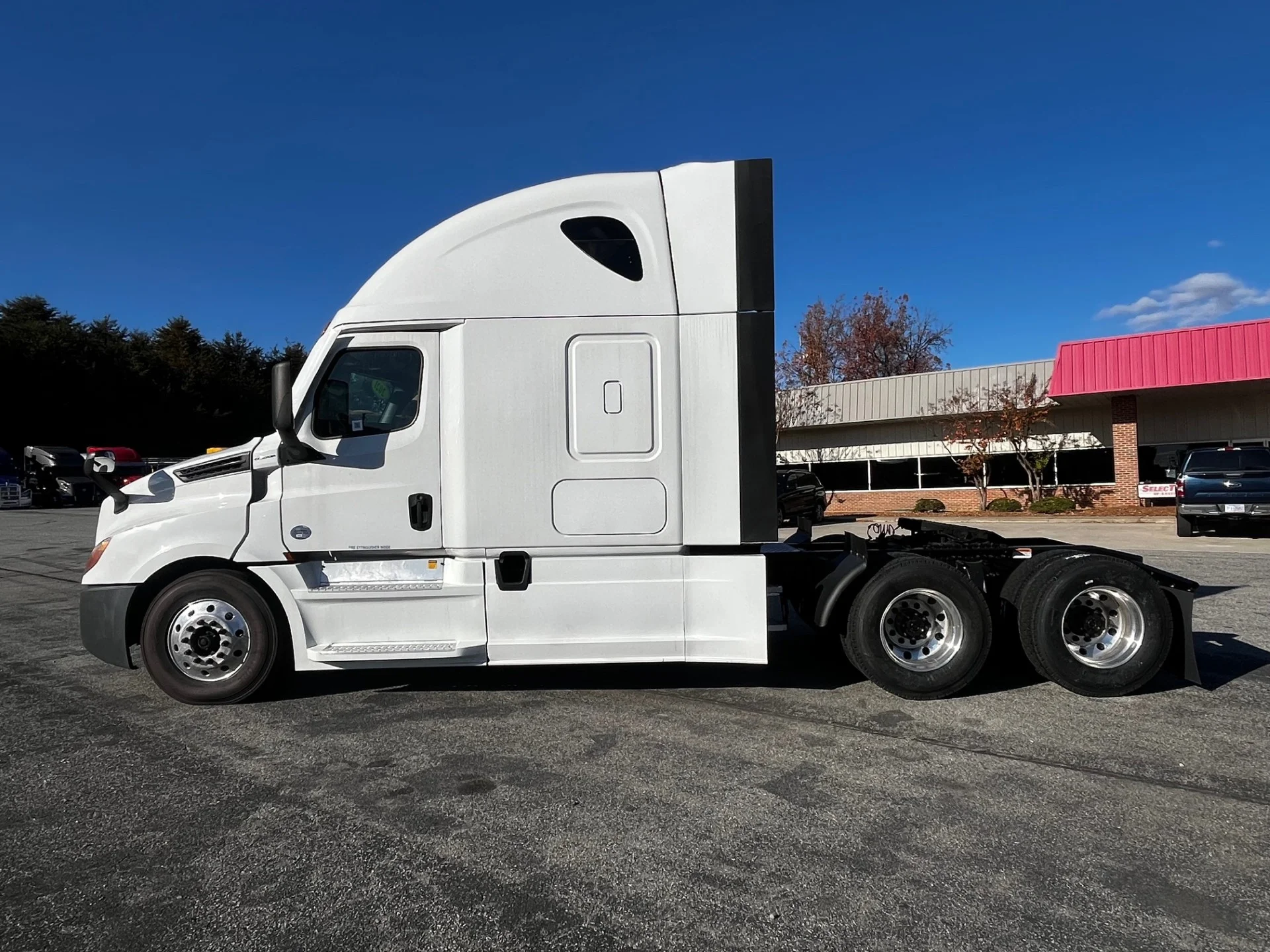 2021 Freightliner Cascadia in Greensboro, NC — photo 8