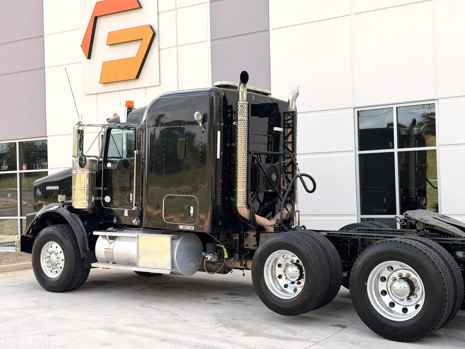 2012 Kenworth T800 in Greer, SC — photo 8