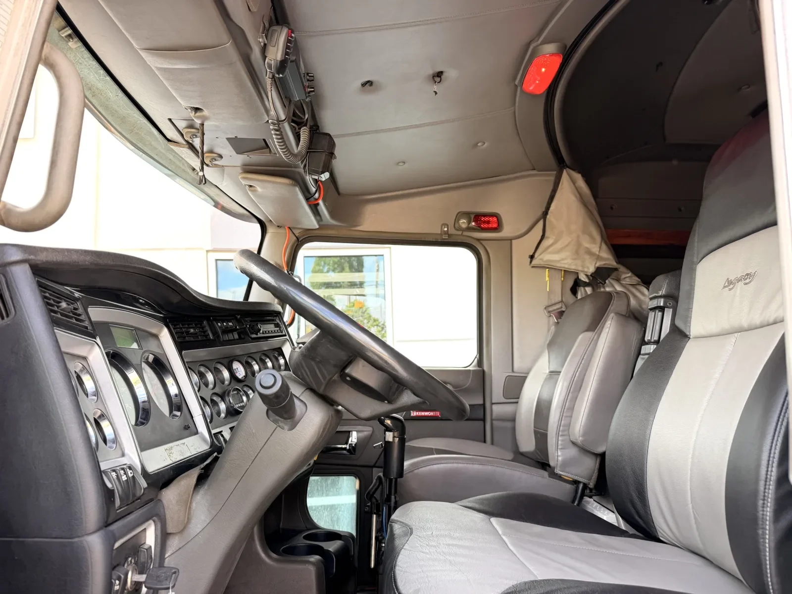 2012 Kenworth T800 in Greer, SC — photo 14