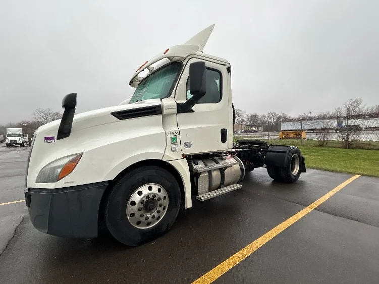 2019 Freightliner Cascadia in Elmira, NY — photo 4