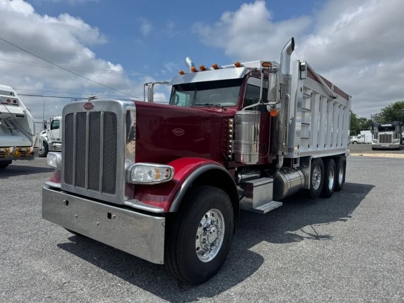 2022 Peterbilt 389 in Landover, MD — photo 2