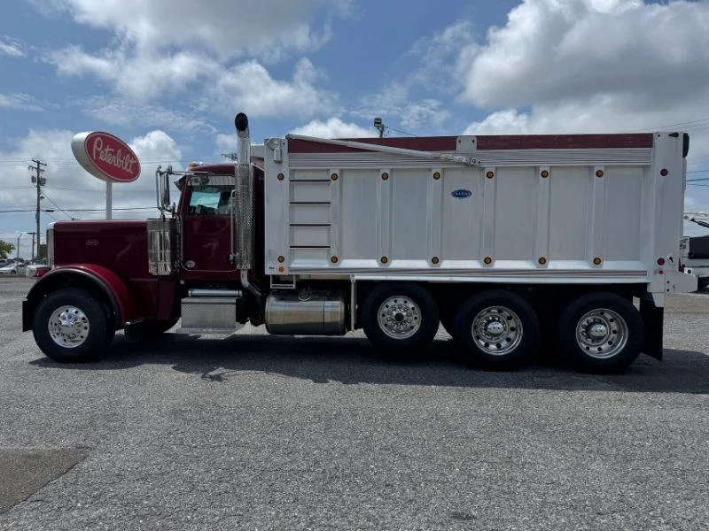 2022 Peterbilt 389 in Landover, MD — photo 9