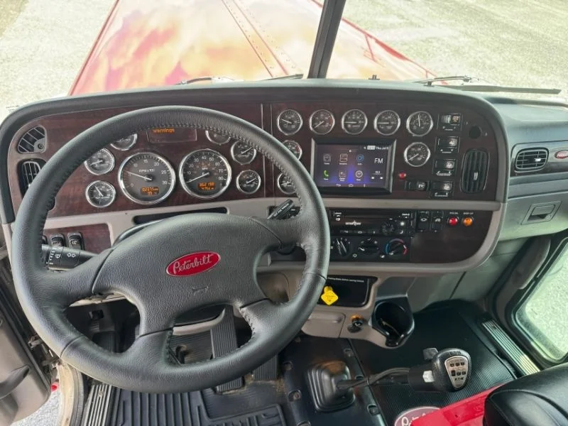 2022 Peterbilt 389 in Landover, MD — photo 7