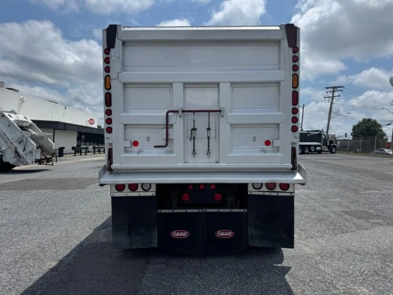 2022 Peterbilt 389 in Landover, MD — photo 5