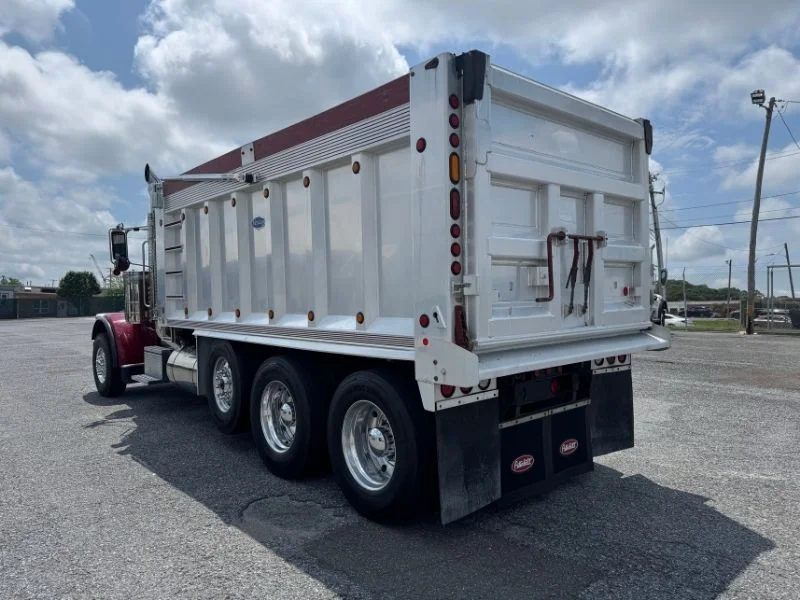 2022 Peterbilt 389 in Landover, MD — photo 14