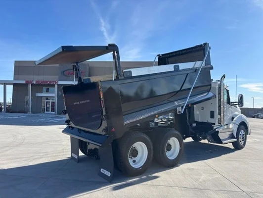 2027 Kenworth T880 in Dallas, TX — photo 3