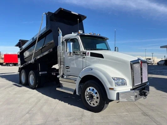 2027 Kenworth T880