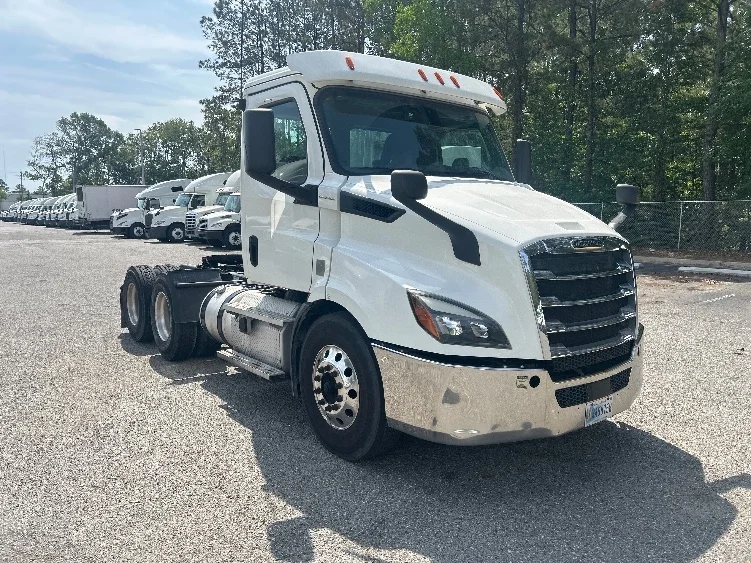 2020 Freightliner Cascadia