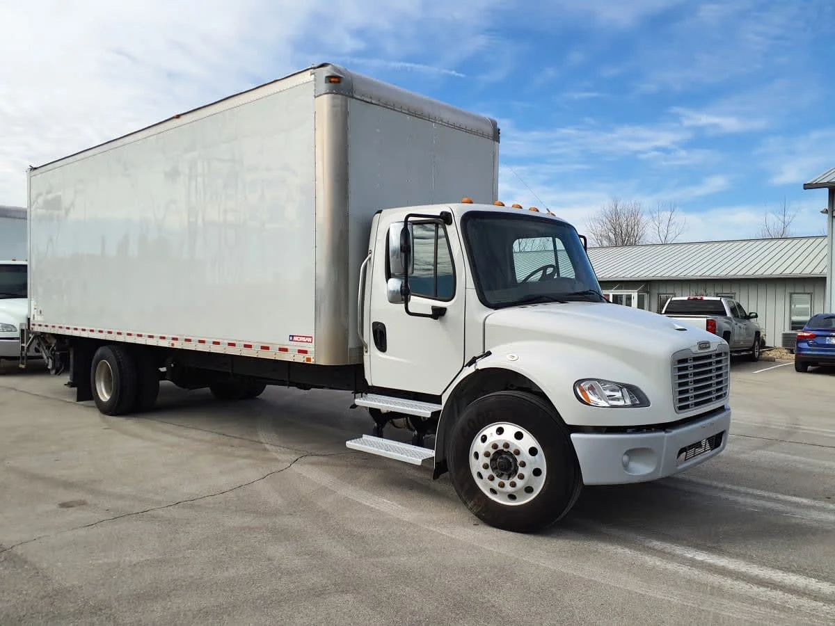 2020 Freightliner M2 106 in Indianapolis, IN — photo 3