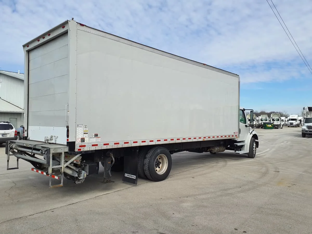 2020 Freightliner M2 106 in Indianapolis, IN — photo 4