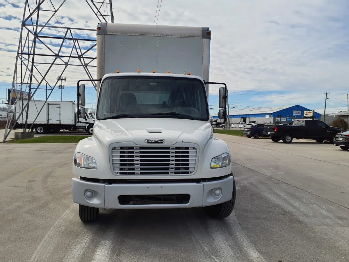 2020 Freightliner M2 106 in Indianapolis, IN — photo 2